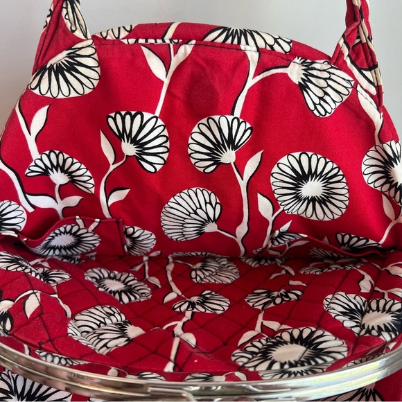Vera Bradley Red and White Quilted Shoulder Bag - Picture 14 of 16